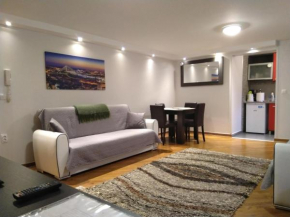 Laguna Apartment